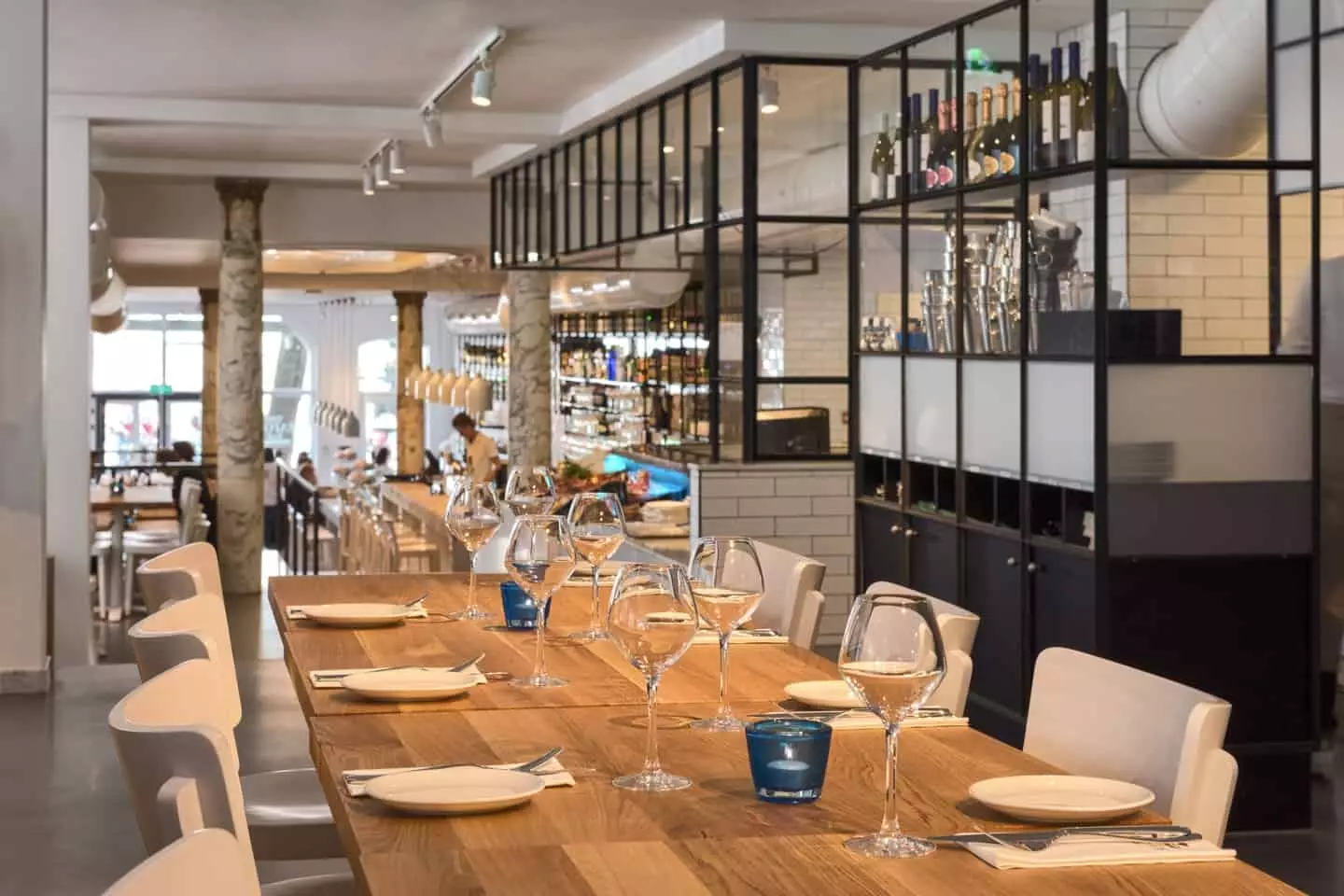 estida seafoodbar amsterdam overview tafel achter