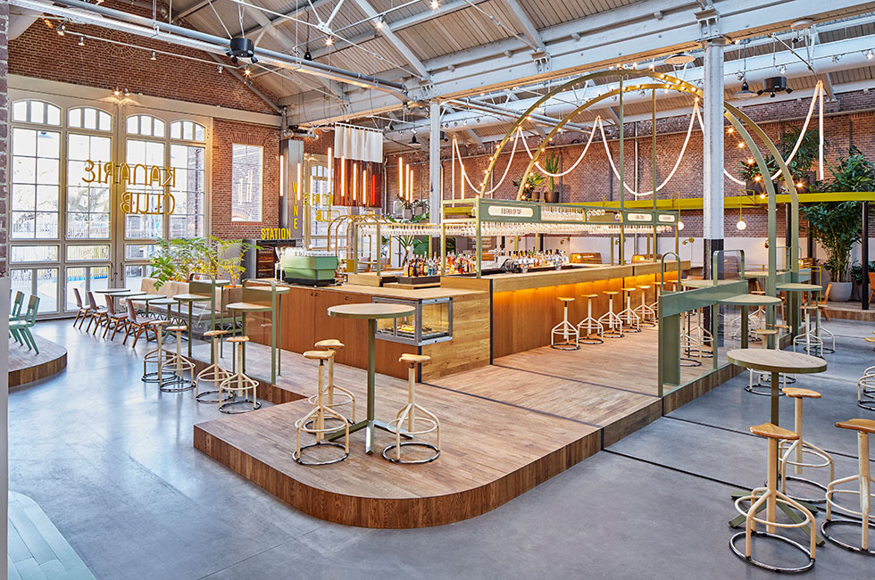 The Canary Club in De Hallen, the ideal meeting place