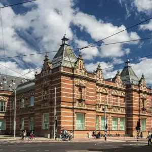 Stedelijk Base: Treffen Sie die Ikonen der modernen Kunst